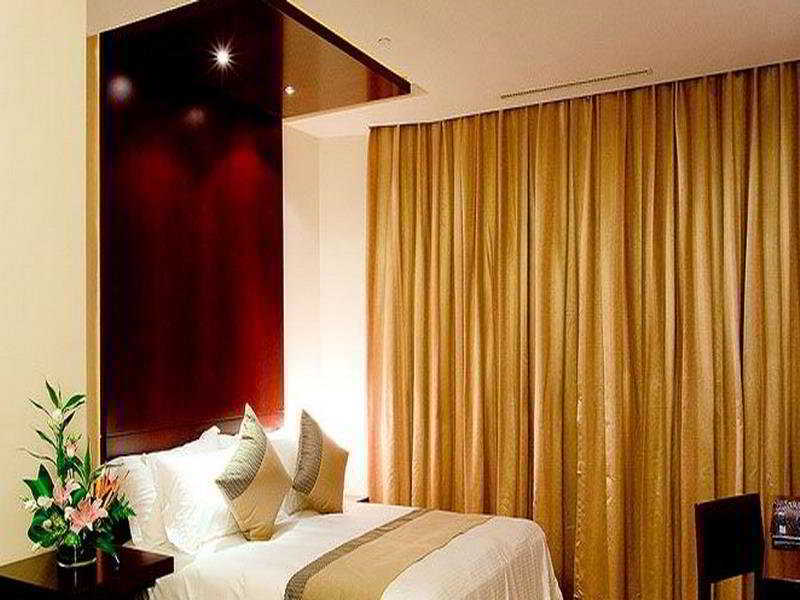 Ramada Plaza Shanghai Gateway Buitenkant foto